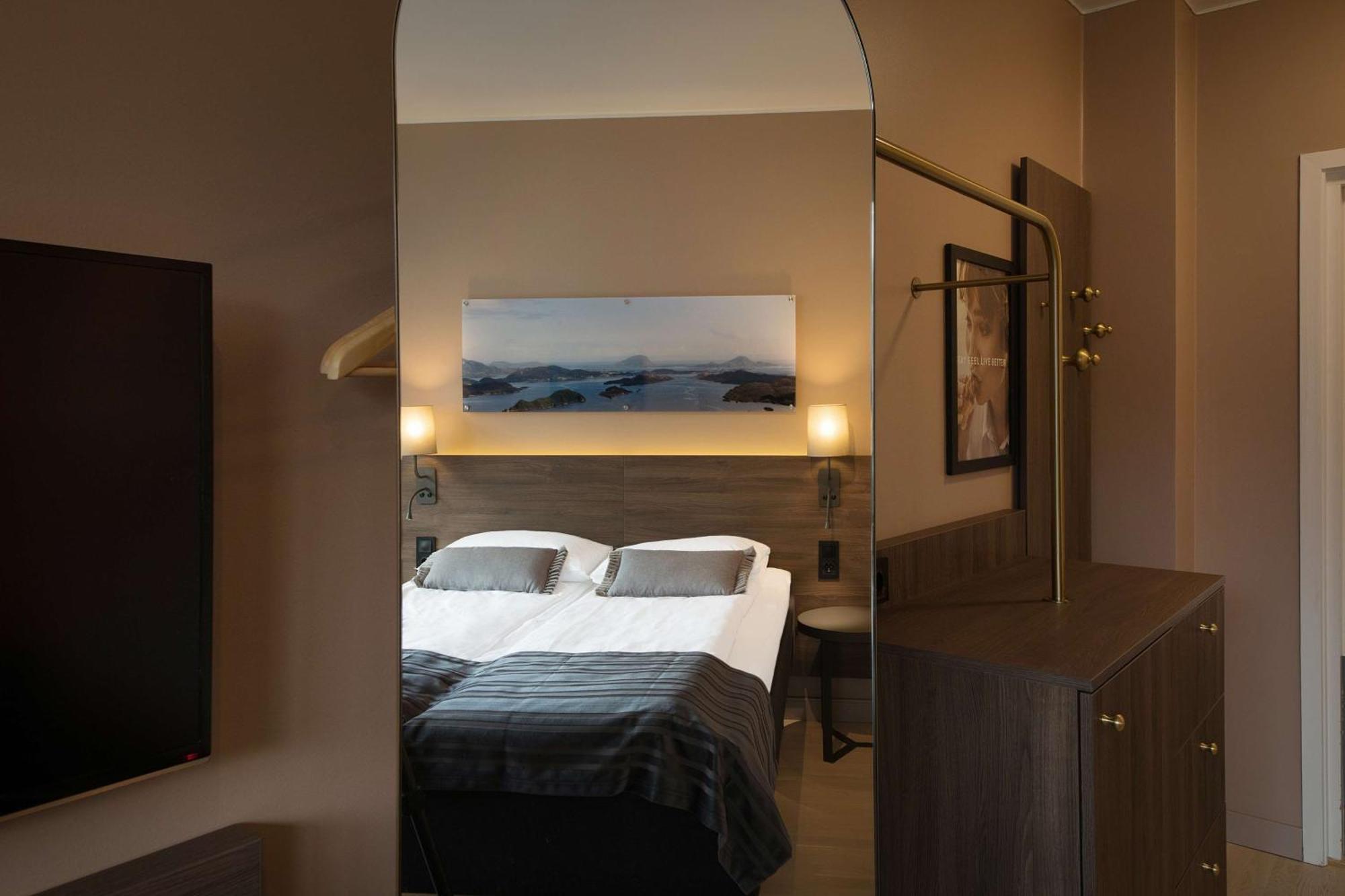 Scandic Sunnfjord Hotel & Spa Førde Kültér fotó