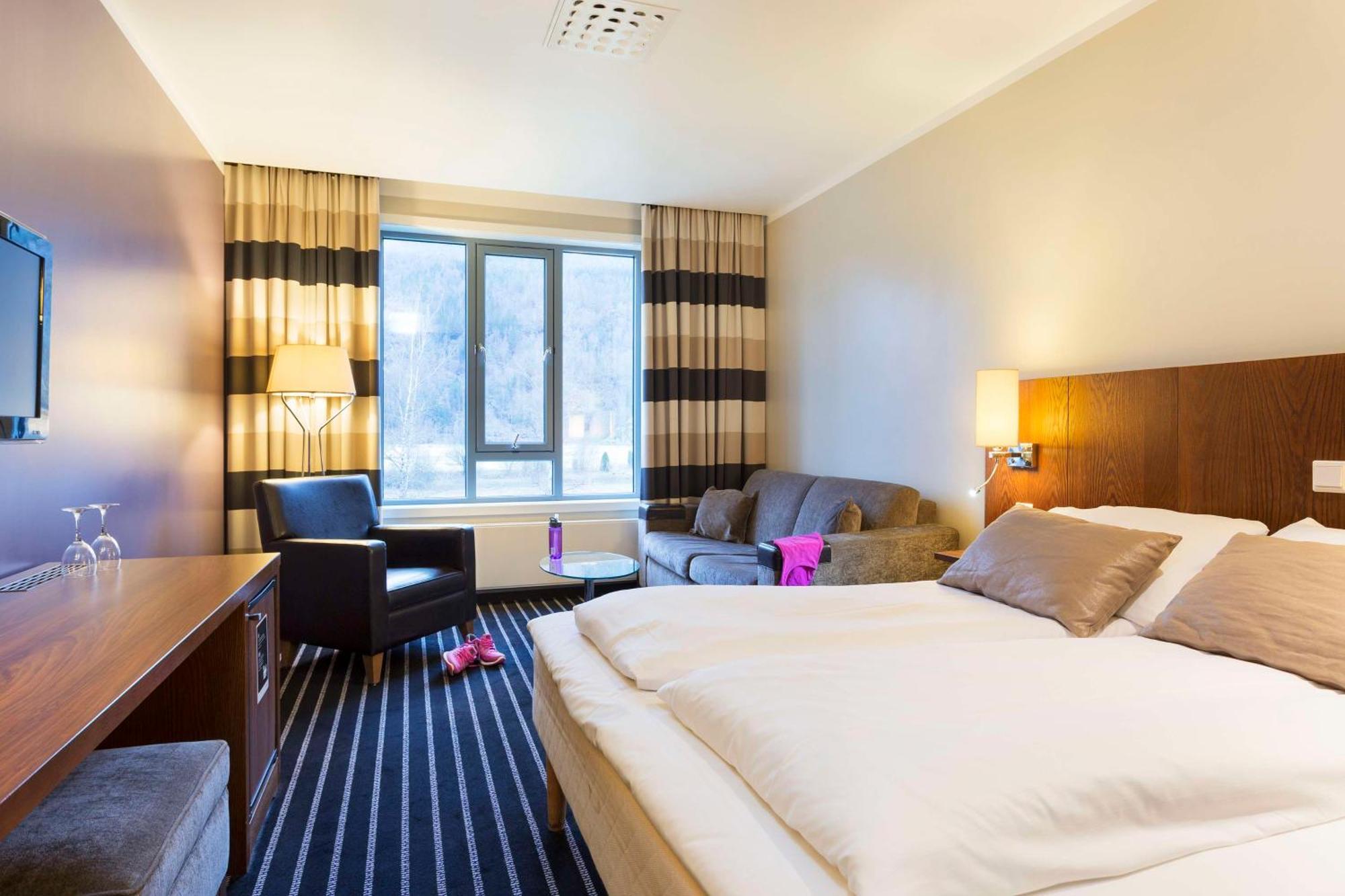 Scandic Sunnfjord Hotel & Spa Førde Kültér fotó