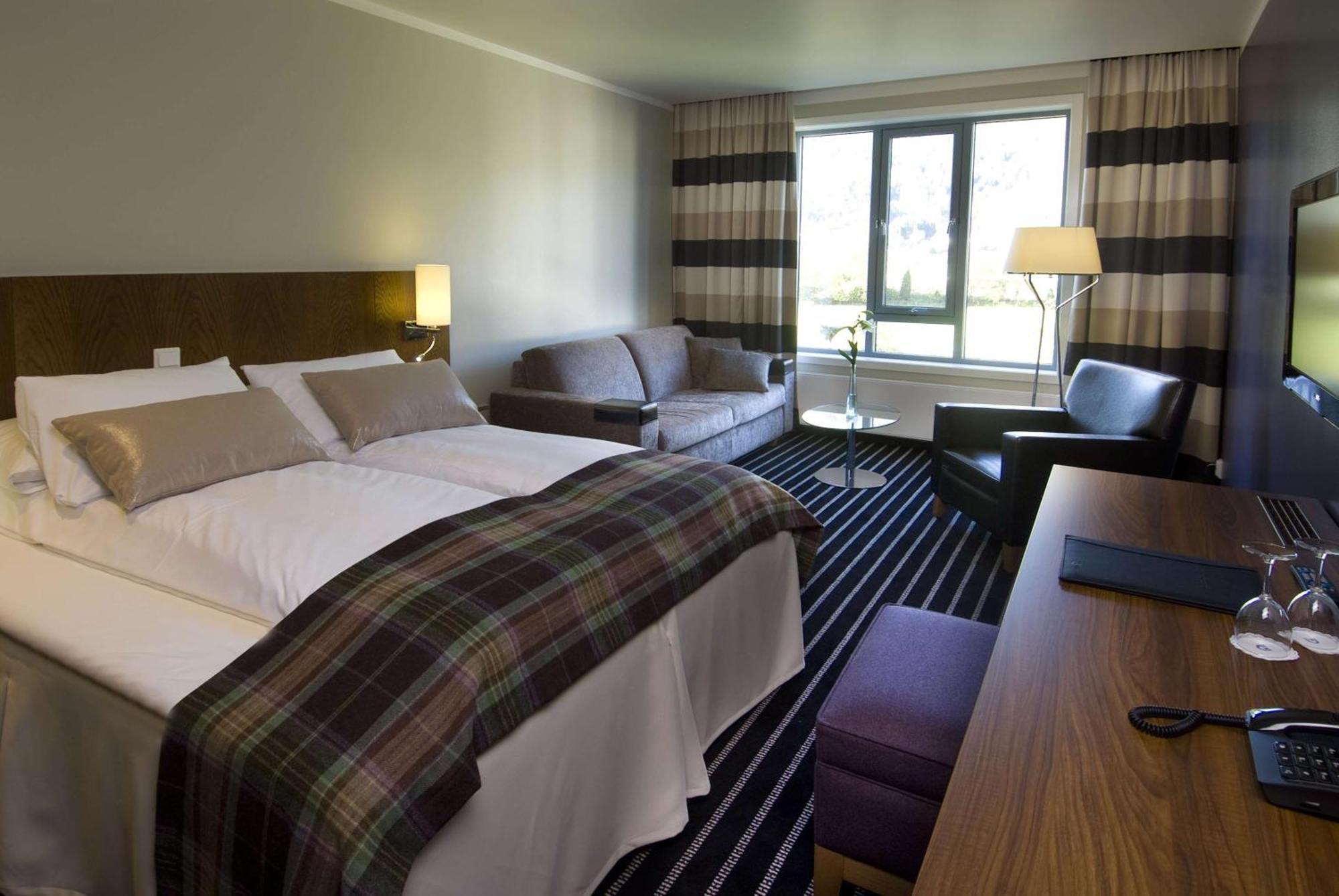 Scandic Sunnfjord Hotel & Spa Førde Kültér fotó